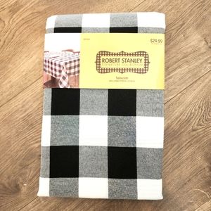 ROBERT STANLEY | 60 x 84 " | Black & White Buffalo Plaid | Tablecloth | NWT
